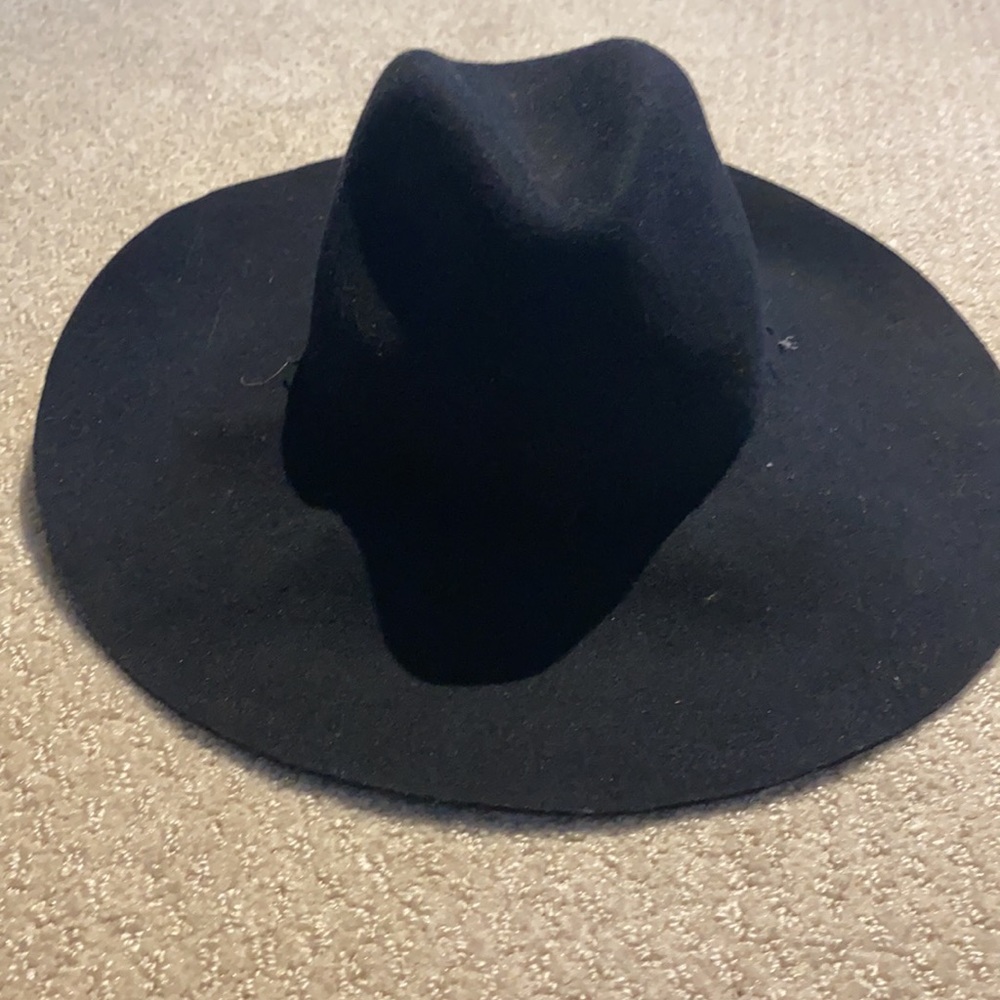 Black distressed vintage hat